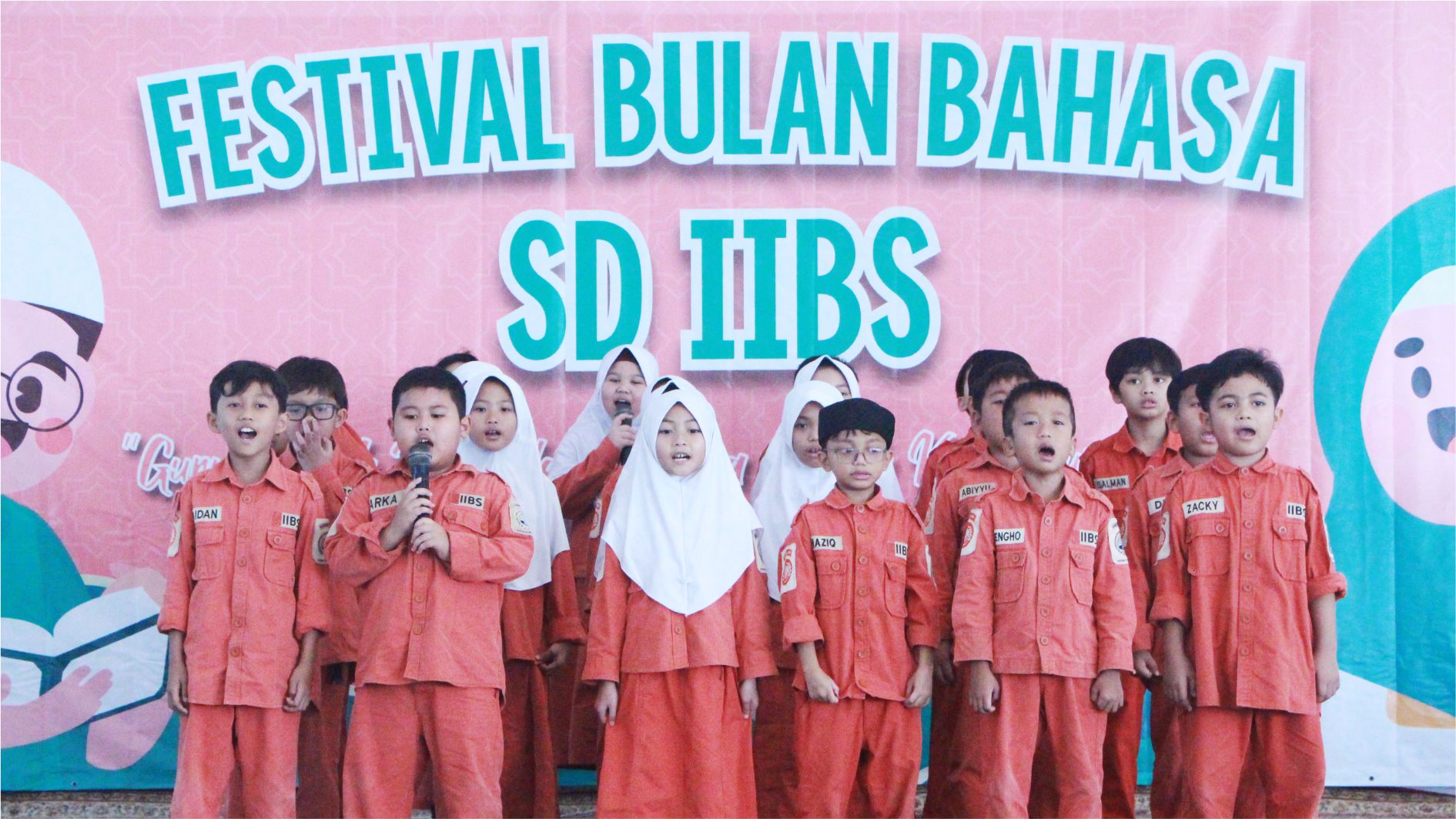 Festival Bulan Bahasa Digelar Meriah di SD IIBS