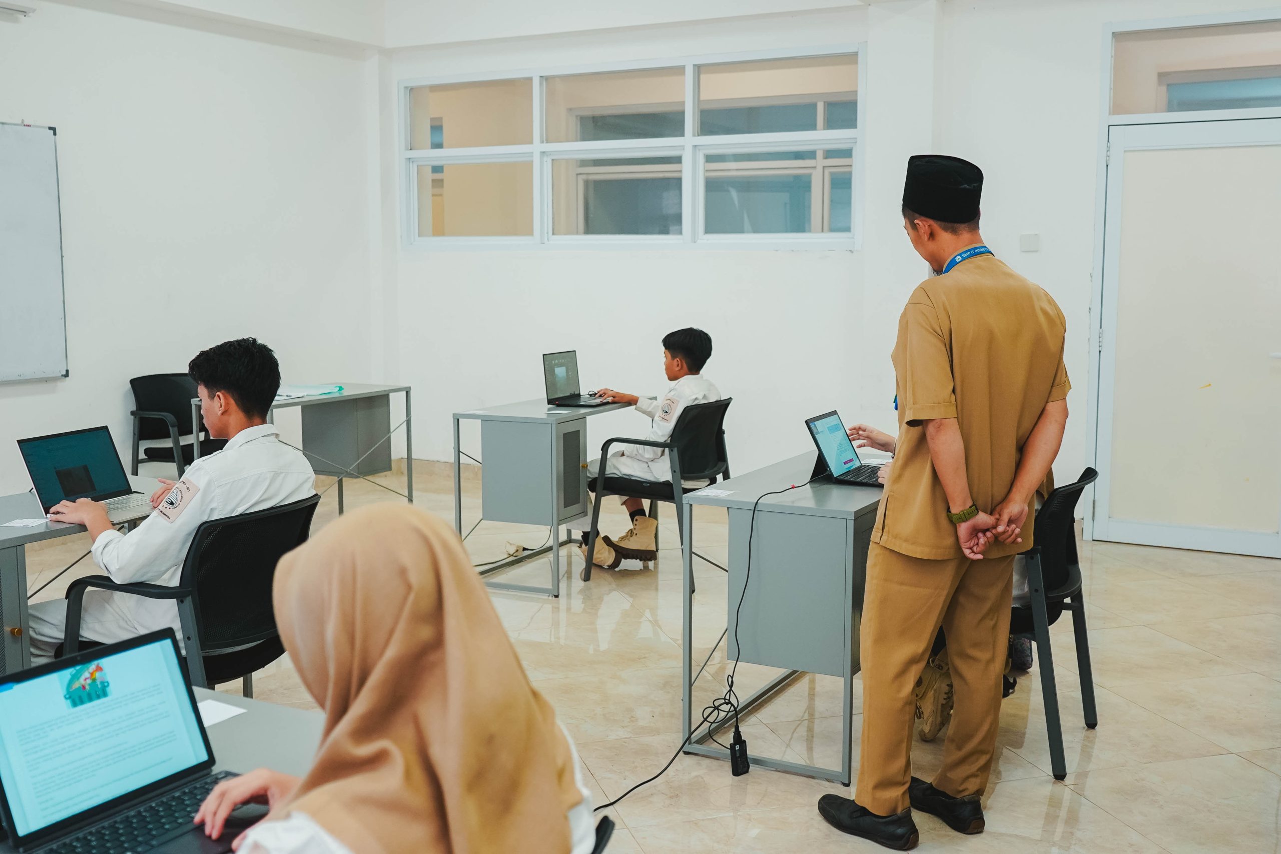Bagaimana Islam Memuliakan Ilmu Pengetahuan